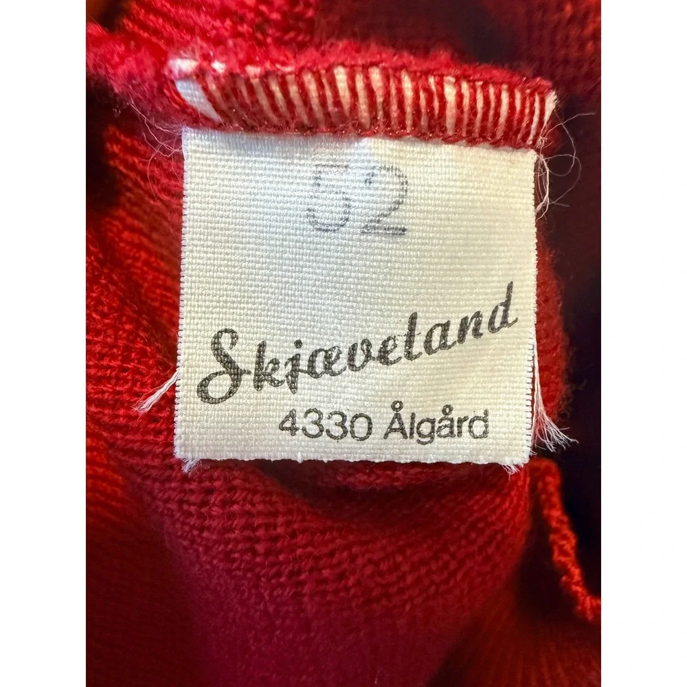 SKJAEVELAND Of Norway - Men's V-Neck Pullover Nordic Fair Isle Sweater - Size 52